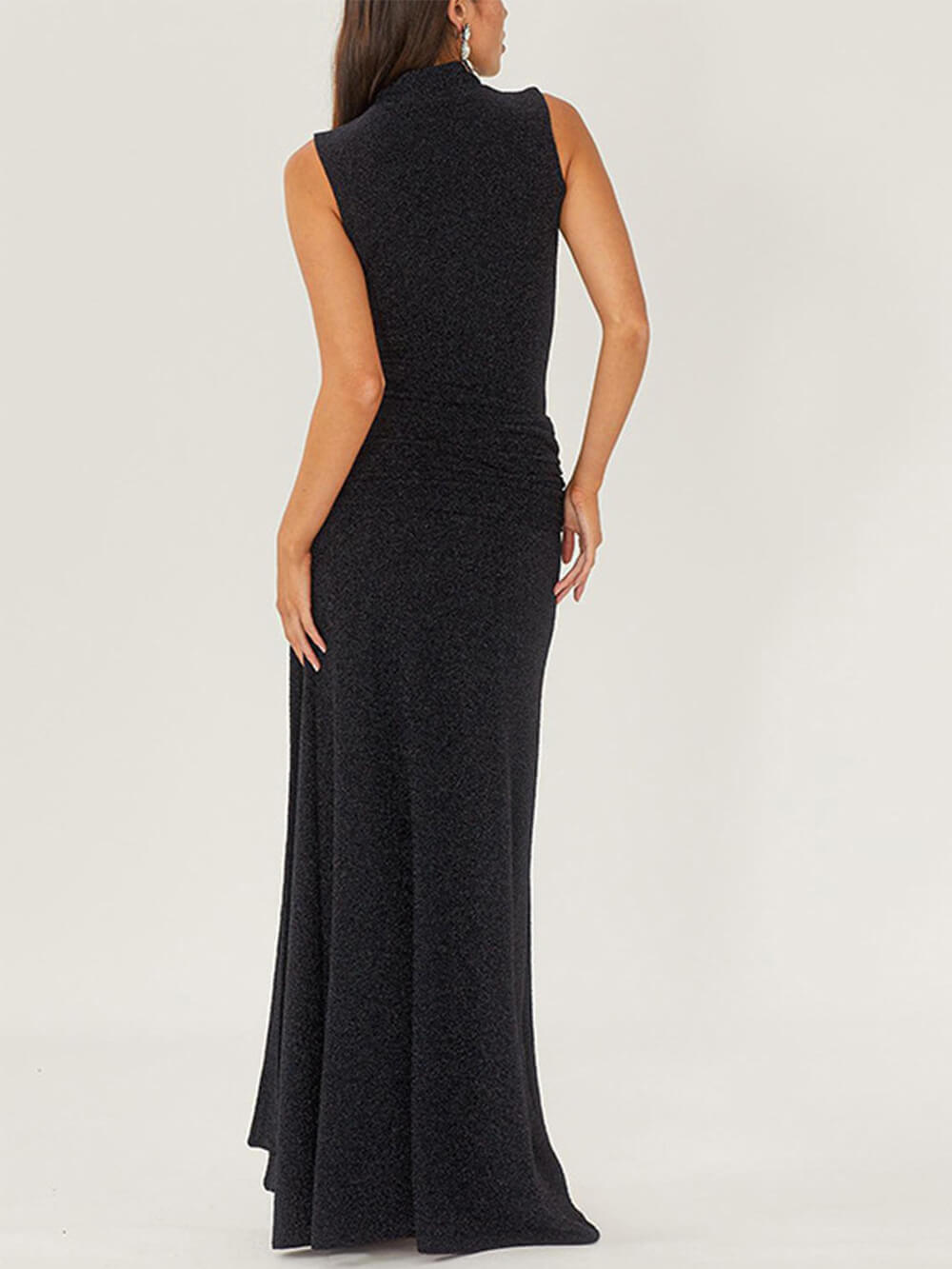 High-necked Sleeveless Long Dress With Ribbons and Bright Silk