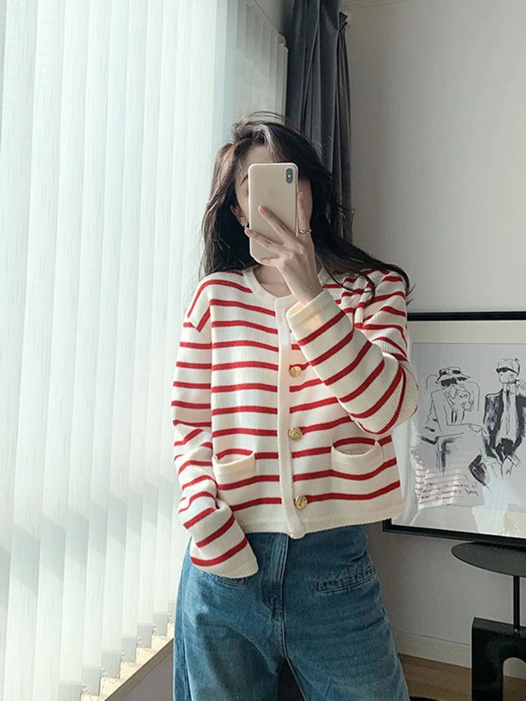 White Black Striped Knitted Female Winter Short Long Sleeve Cardigan