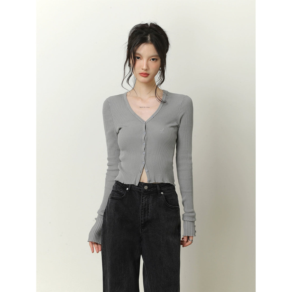 V-neck Long Sleeve Knit Cardigan