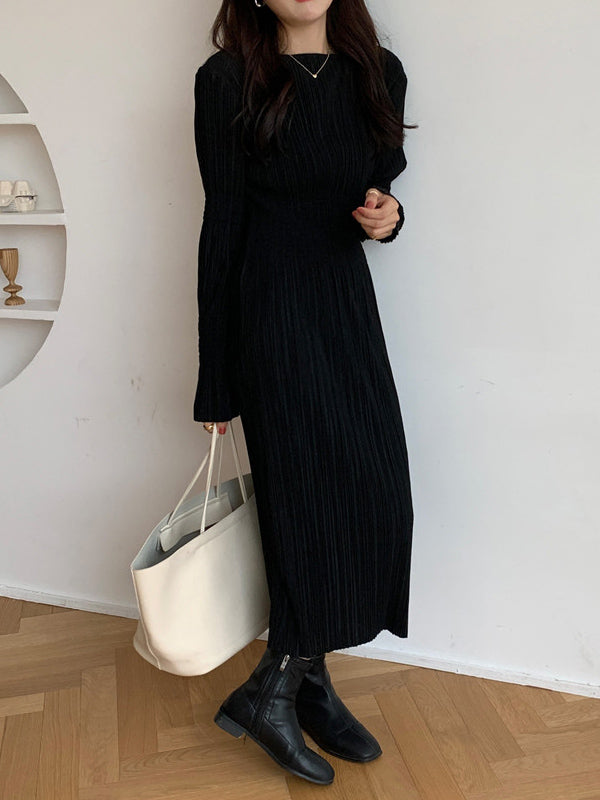 Simple Long Sleeves Black Split-joint Elasticity Waist Pleated Midi Dress