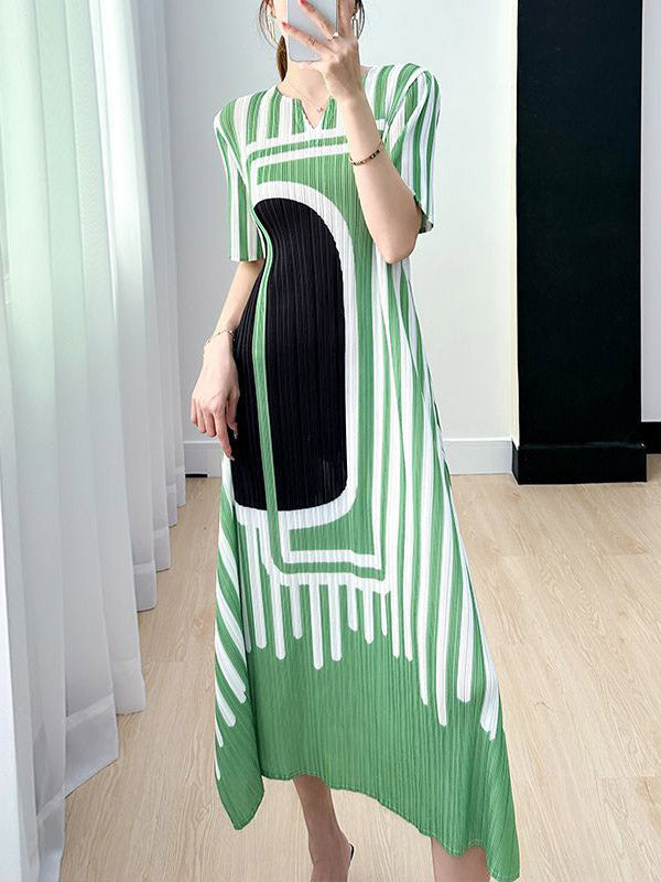 A-line Loose Pleated Printed V-neck Midi Dresses
