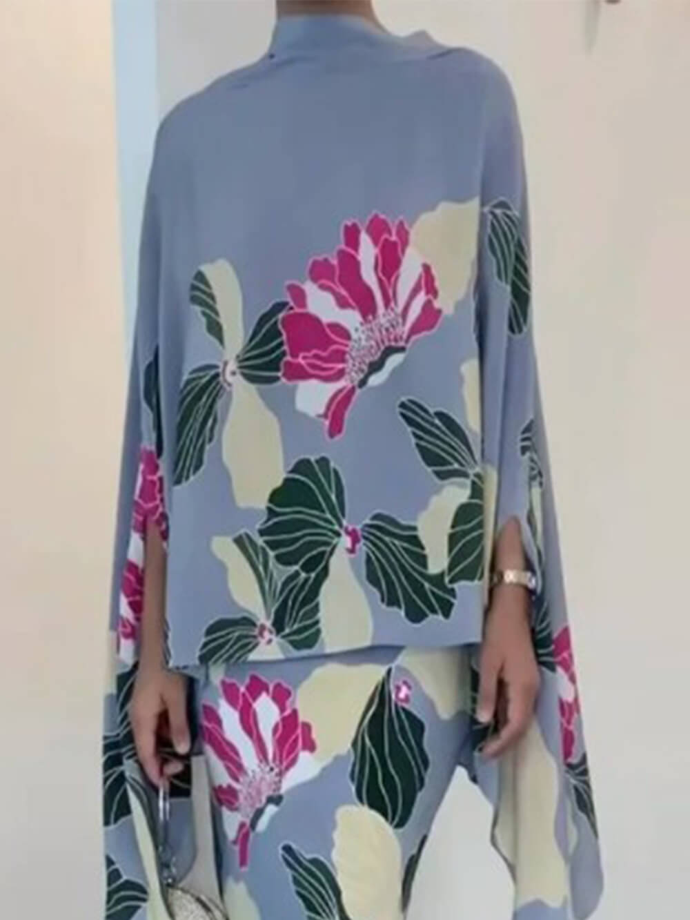 And Fashionable Turtleneck Printed Two-piece Set