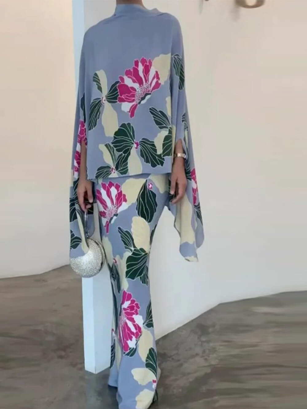 And Fashionable Turtleneck Printed Two-piece Set