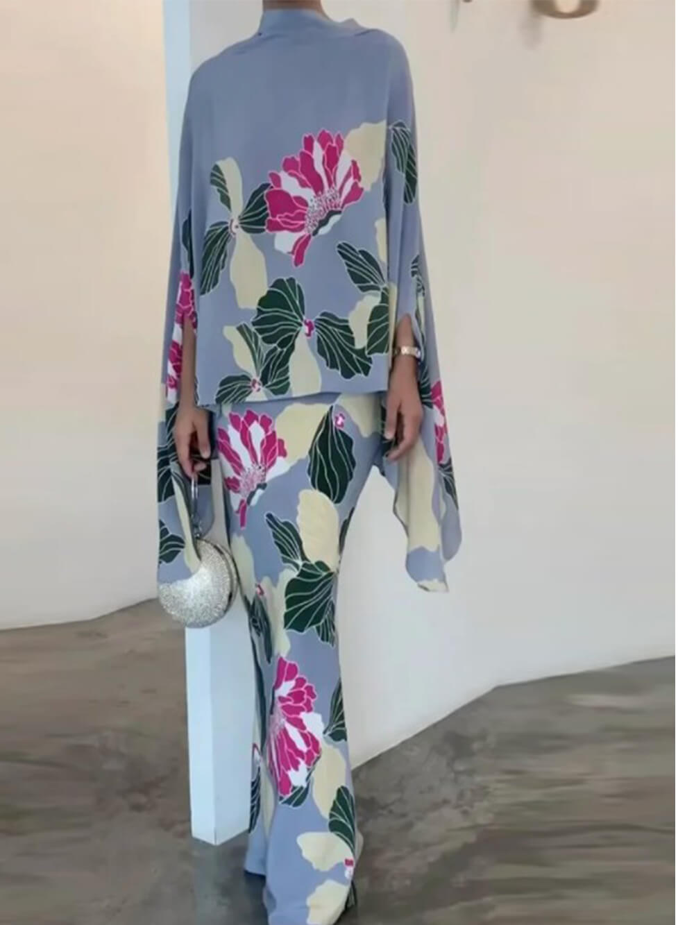 And Fashionable Turtleneck Printed Two-piece Set