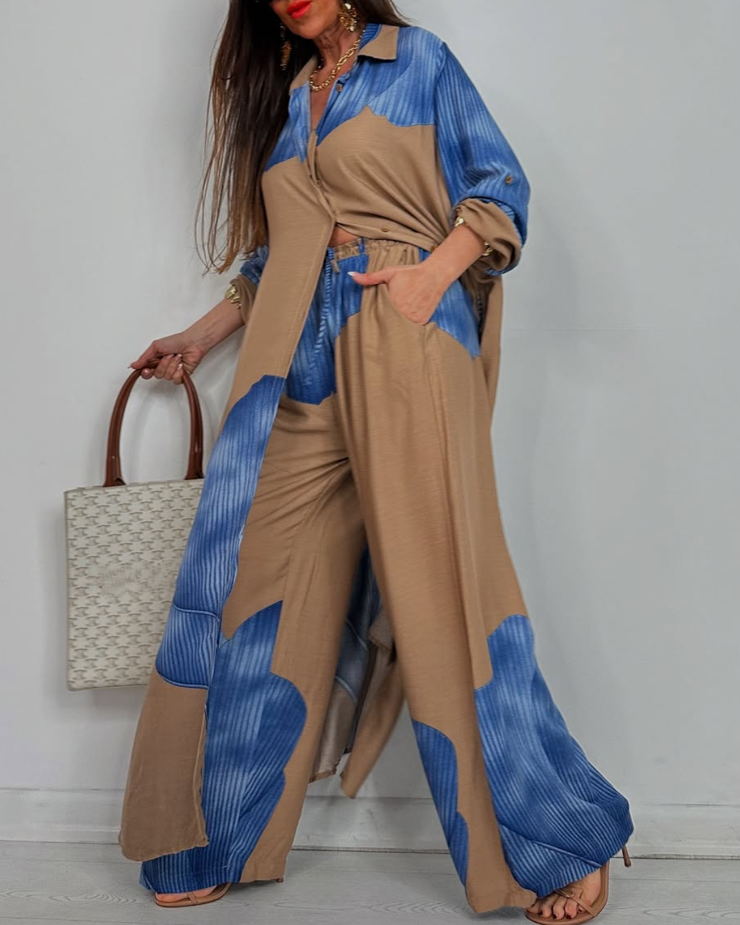 V-neck Patchwork Printed Top and Pants Commuting Suit