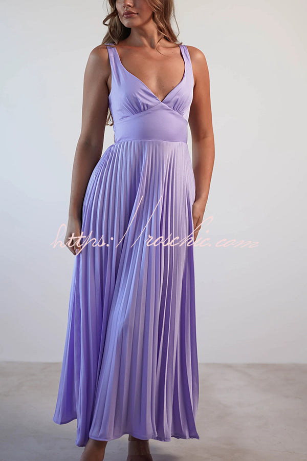 Satin Color V-neck Pleated Maxi Dress