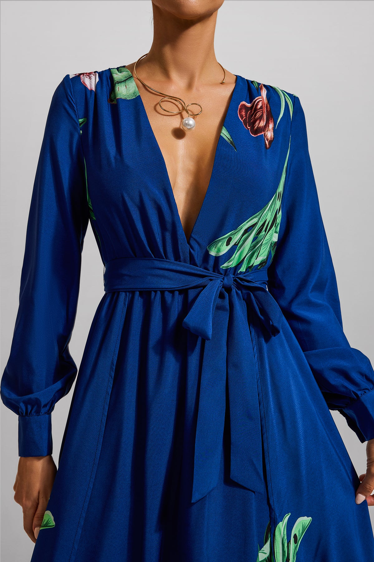 V-neck Lantern Sleeve Maxi Dress