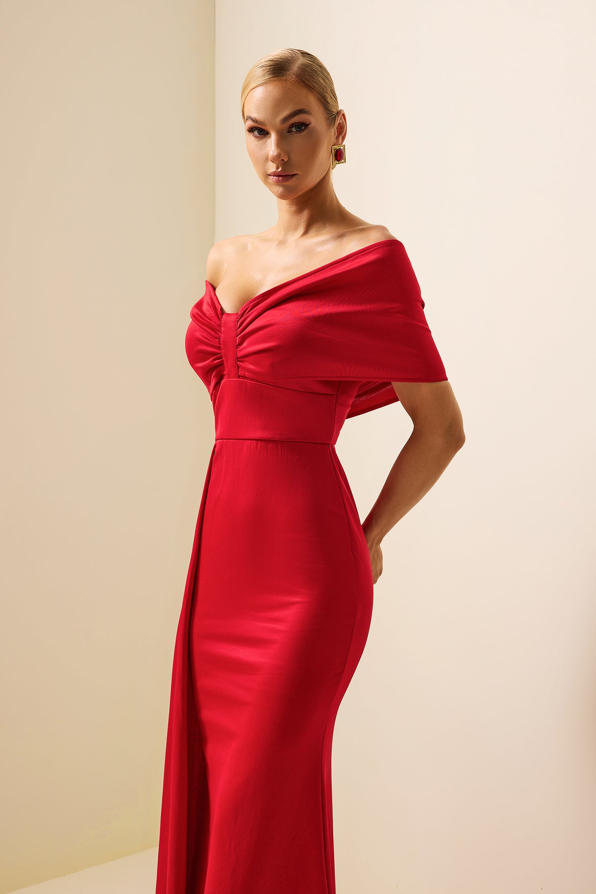Jersey Off-shoulder Maxi Dress