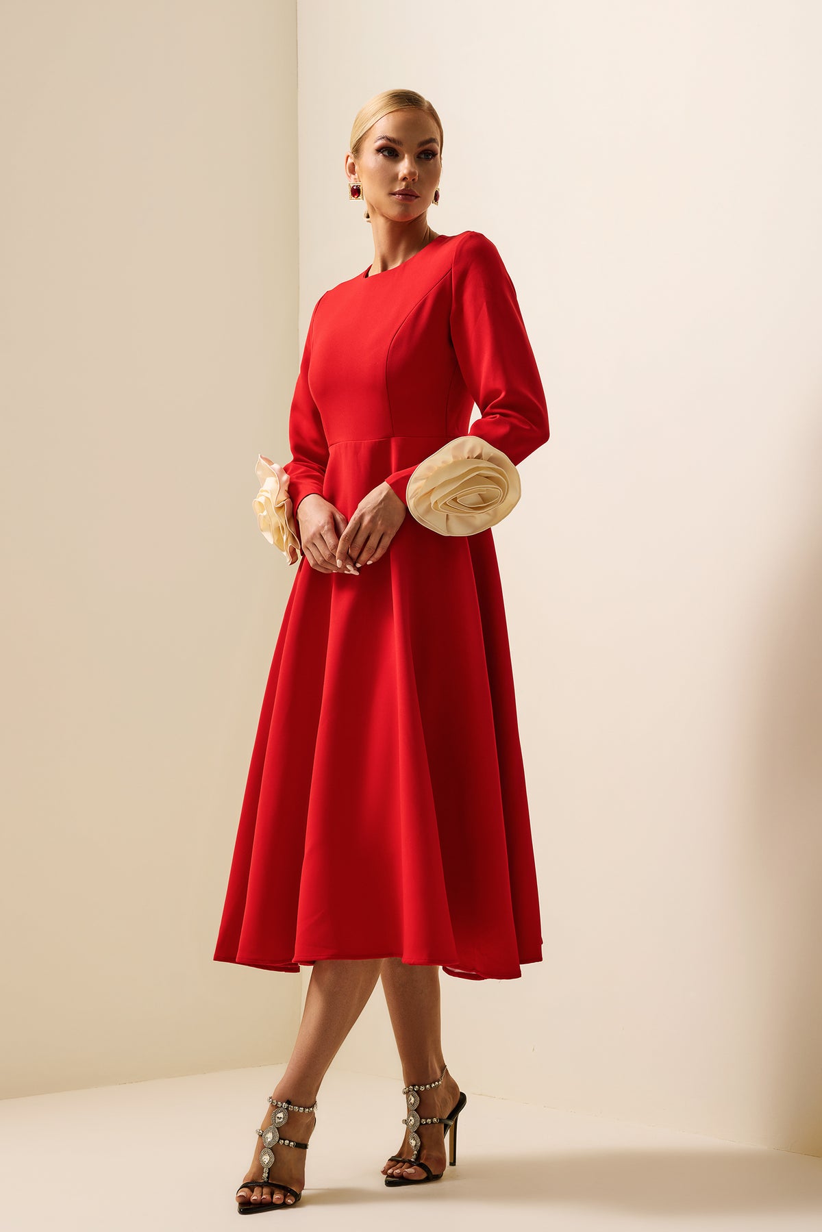 3d Flower Round Neck Long Sleeve Midi Dress