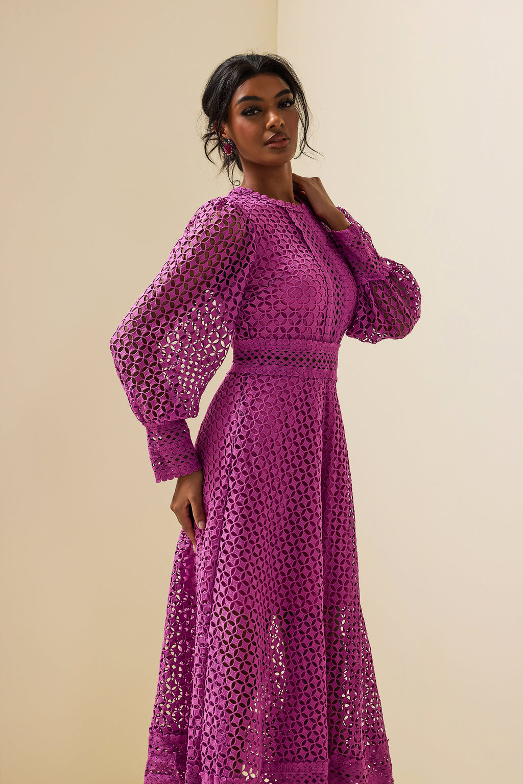 Lace Lantern Sleeve Midi Dress