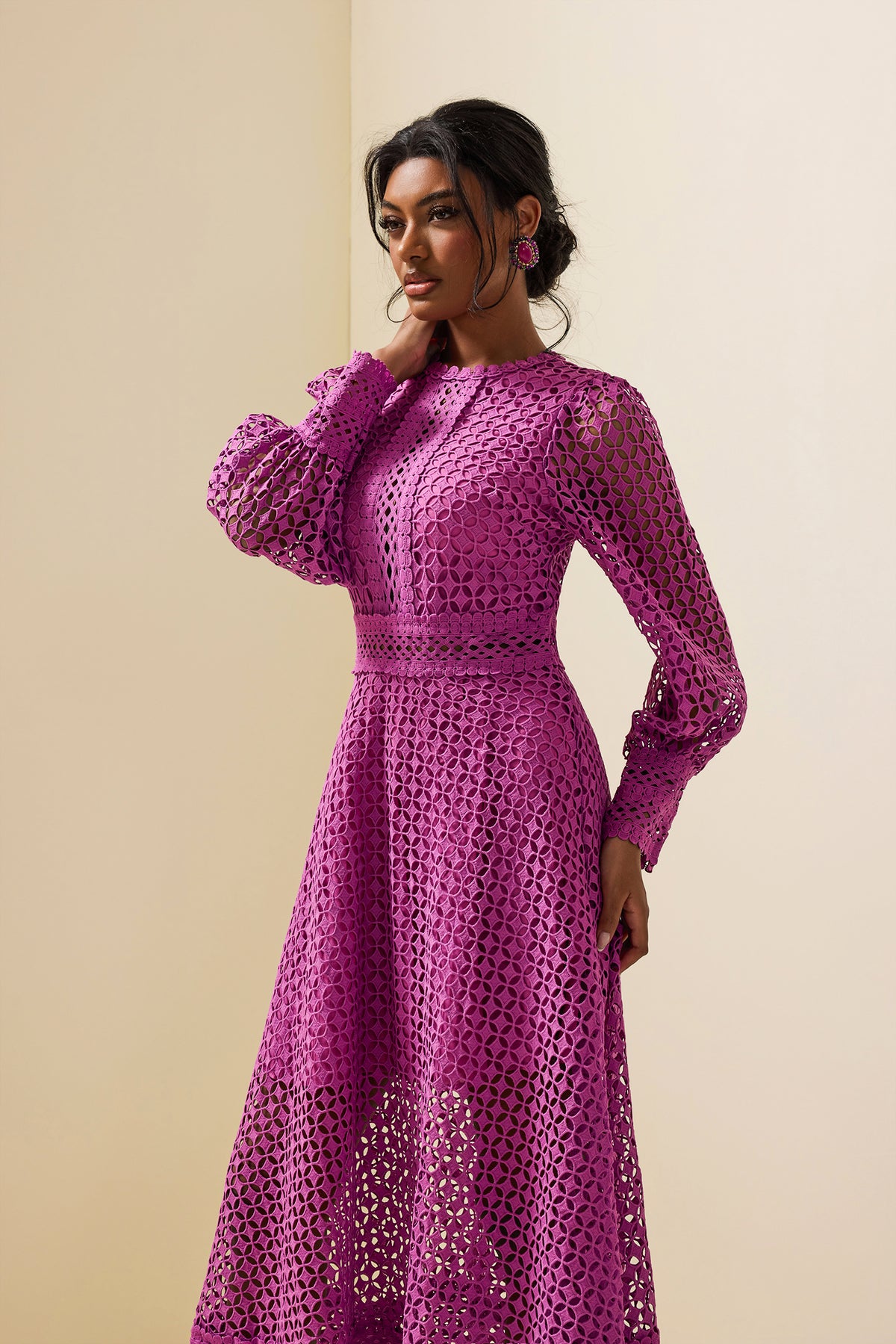 Lace Lantern Sleeve Midi Dress