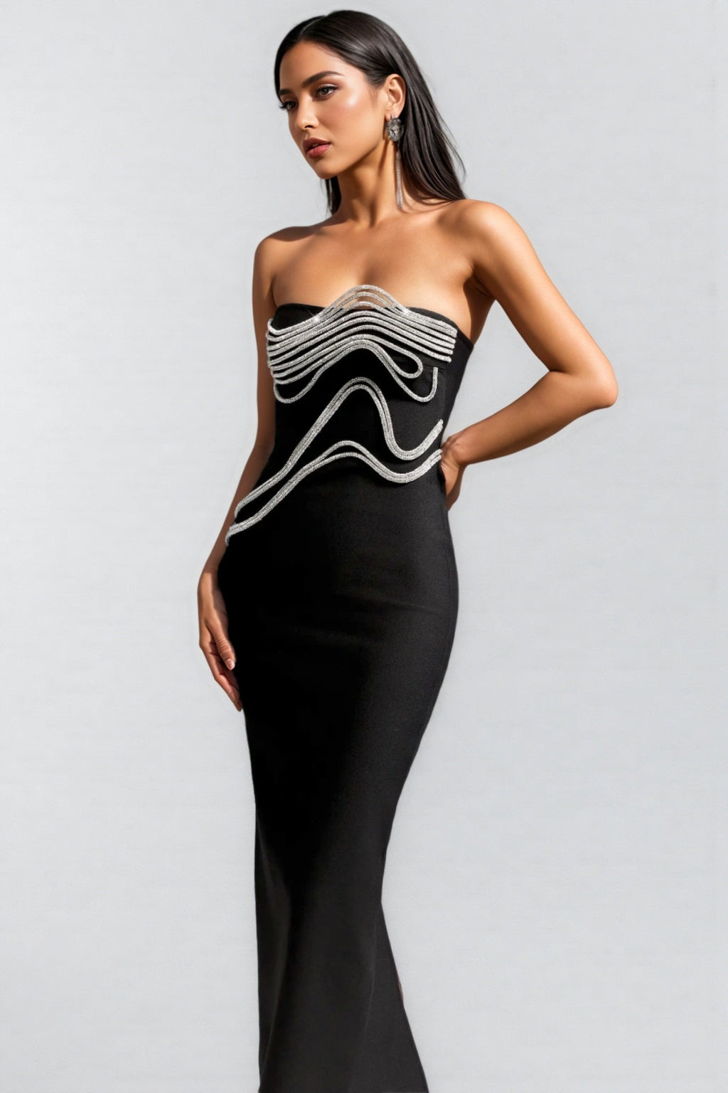 Kynatr Sleeveless Diamond Bandage Maxi Dress