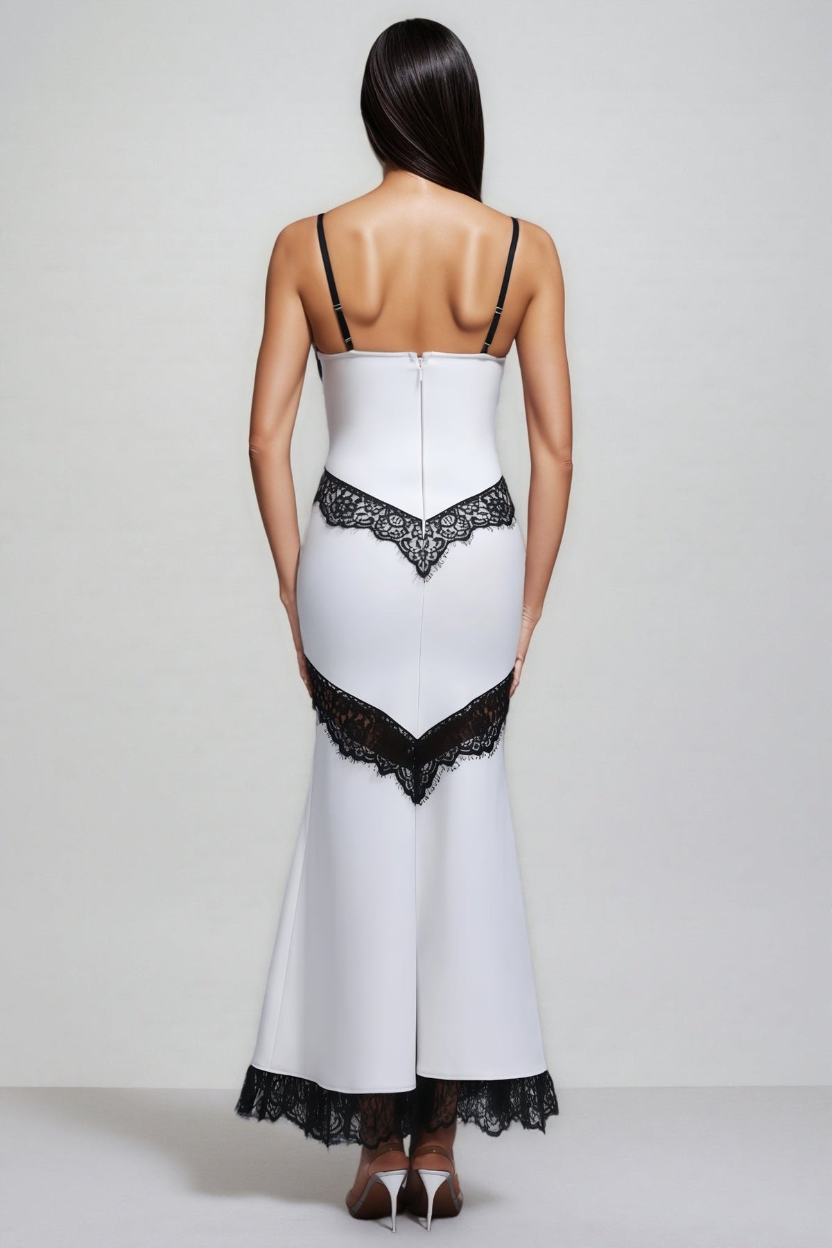 Naom Sleeveless Black Lace Maxi Dress
