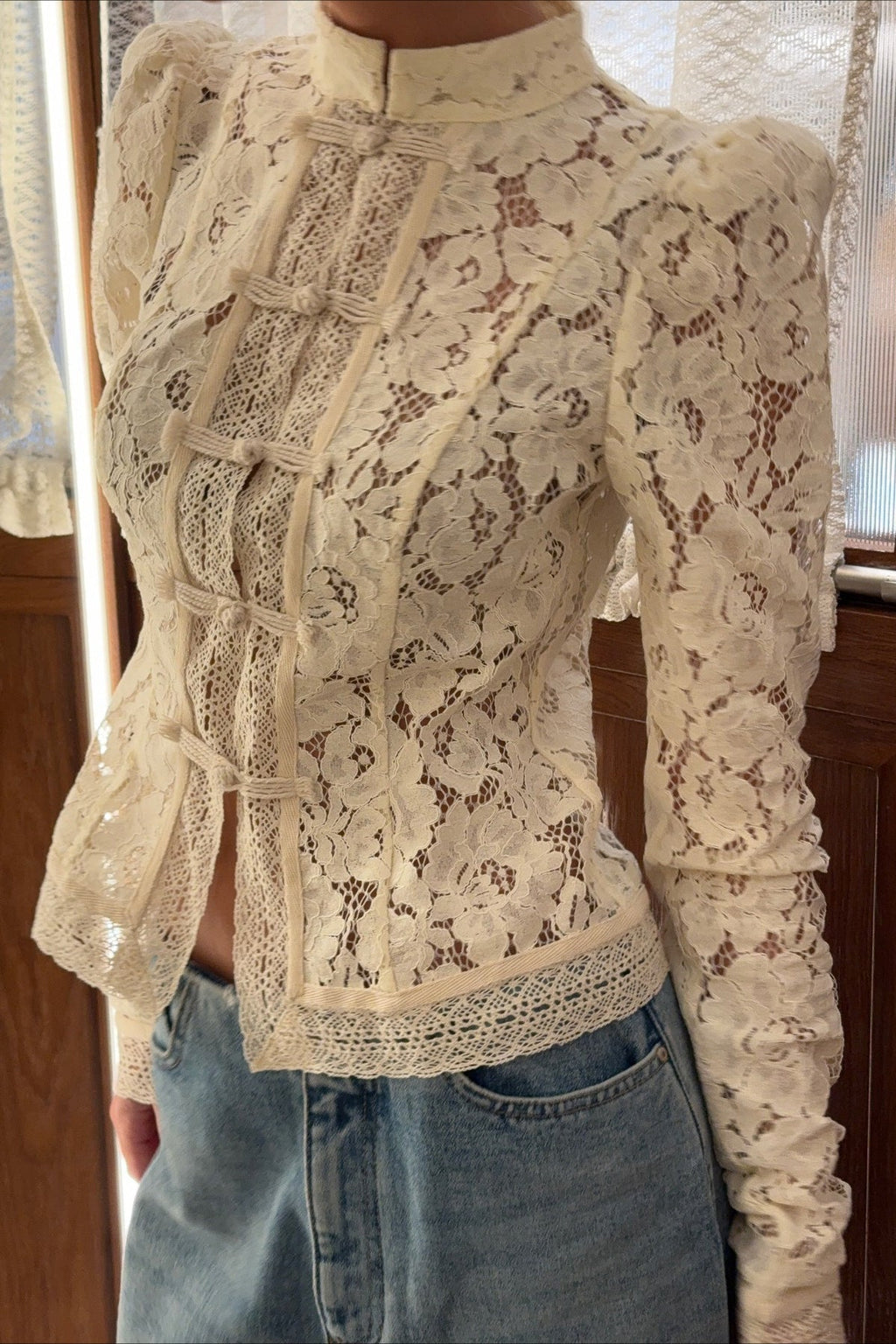 Soft-style Stand-collar Frog-button Lace Cutout Cardigan