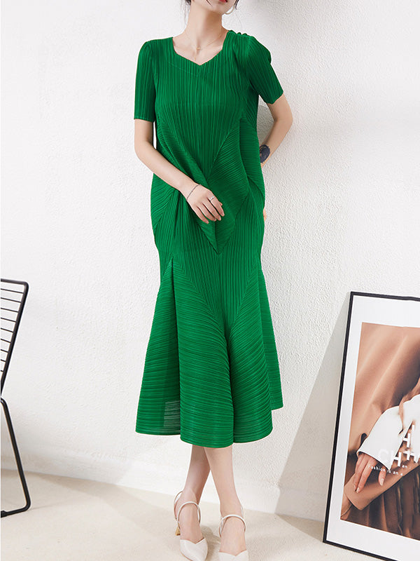 Short Sleeves Pleated Color Round-neck Midi Dresses