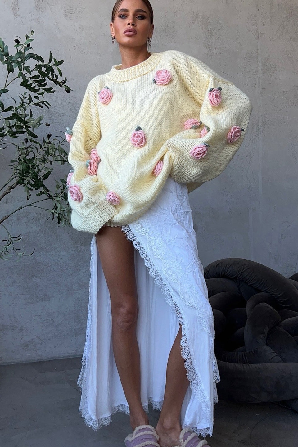 Crew Neck Minimalist 3d Flower Knit Sweater