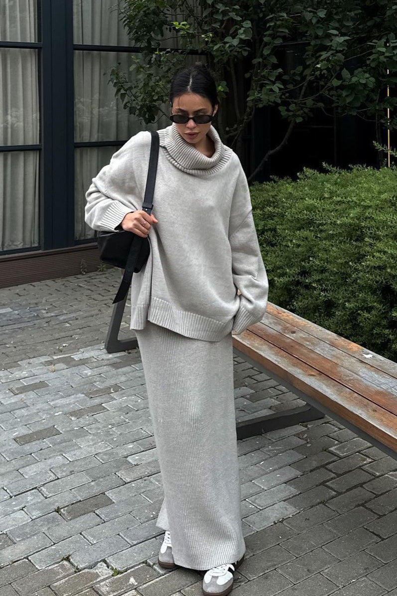 Minimalist Turtleneck Oversized Sweater