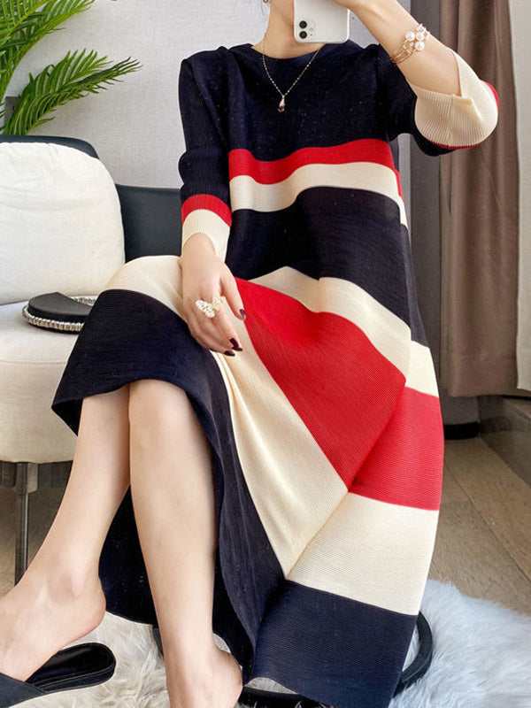 A-line Loose Pleated Striped Round-neck Midi Dresses
