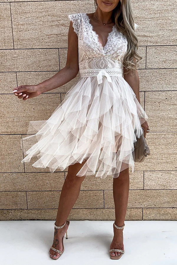 V-neck Lace Sleeveless Layered Midi Dress