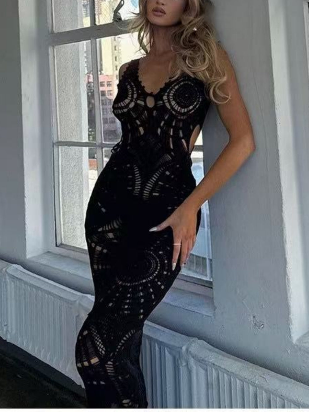 Beach Hollow V-neck Slim Midi Dress