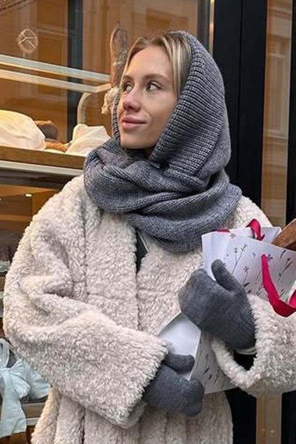 Color Knitted Hooded Scarf and Thick Warm Gloves Two-piece Set