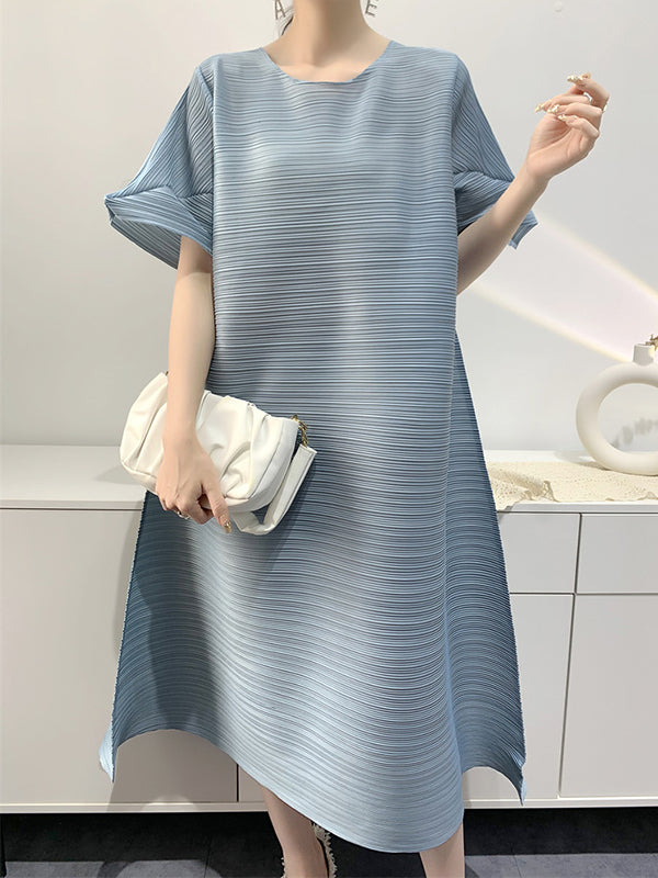Loose Pleated Round-neck Midi Dresses
