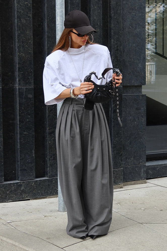 Pleated Wide-leg Pants
