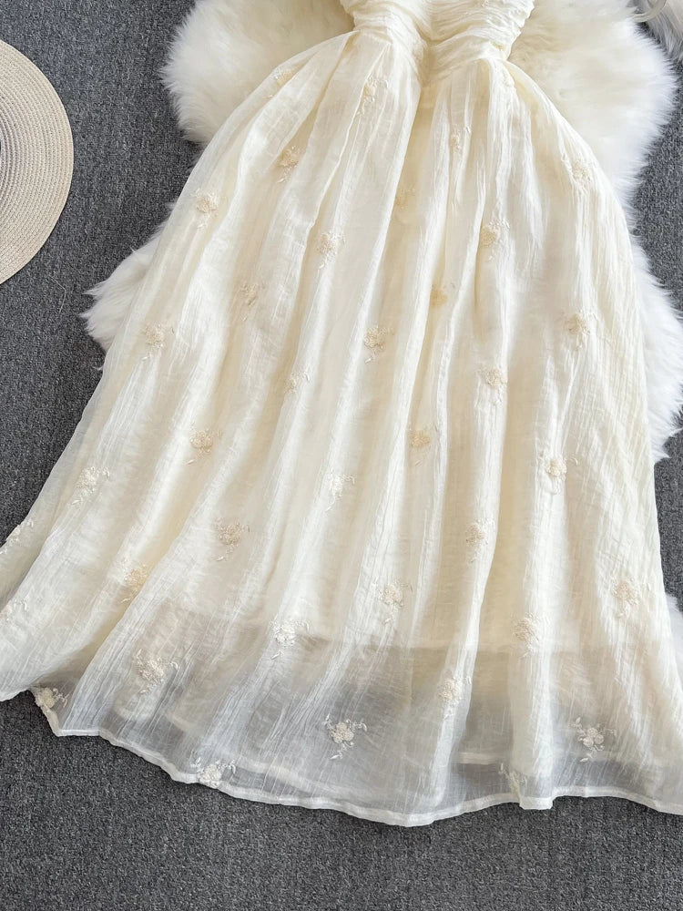 Beach Party Dresses Fashoin Hanging Neck Backless Slim A-line Embroidered Dress Summer Long Dress