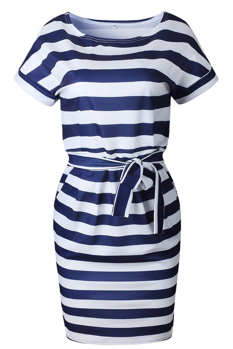 O Neck Midi Dress With Belt