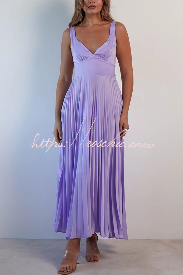 Satin Color V-neck Pleated Maxi Dress