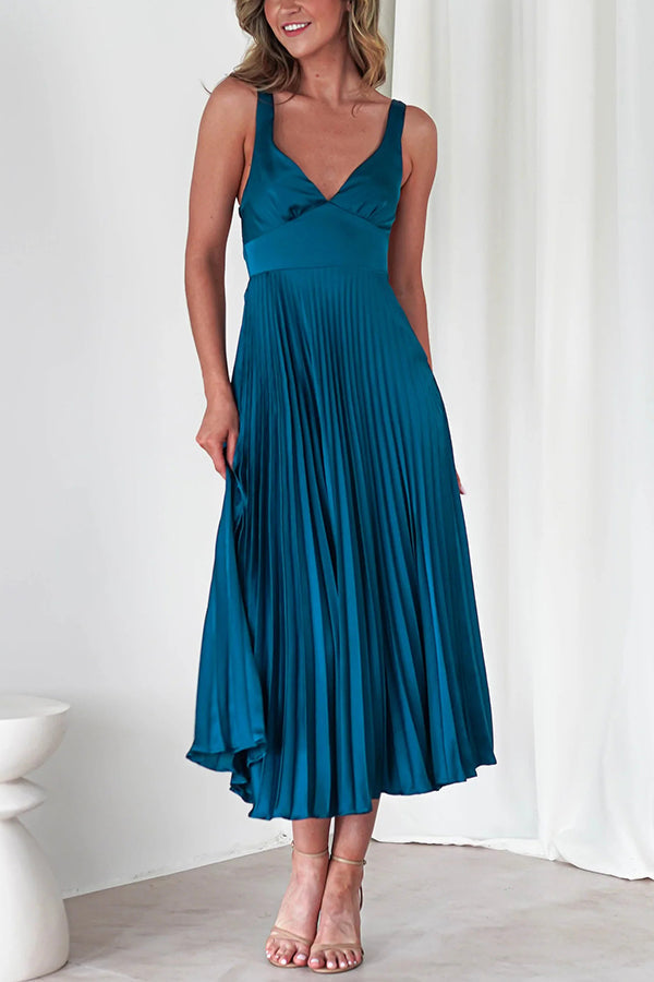 Satin Color V-neck Pleated Maxi Dress