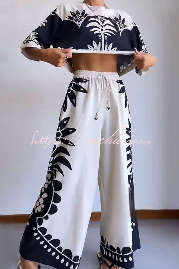 Exotic Holiday Print Loose Top and Elastic Waist Wide Leg Pants Set