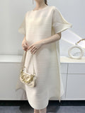 Loose Pleated Round-neck Midi Dresses