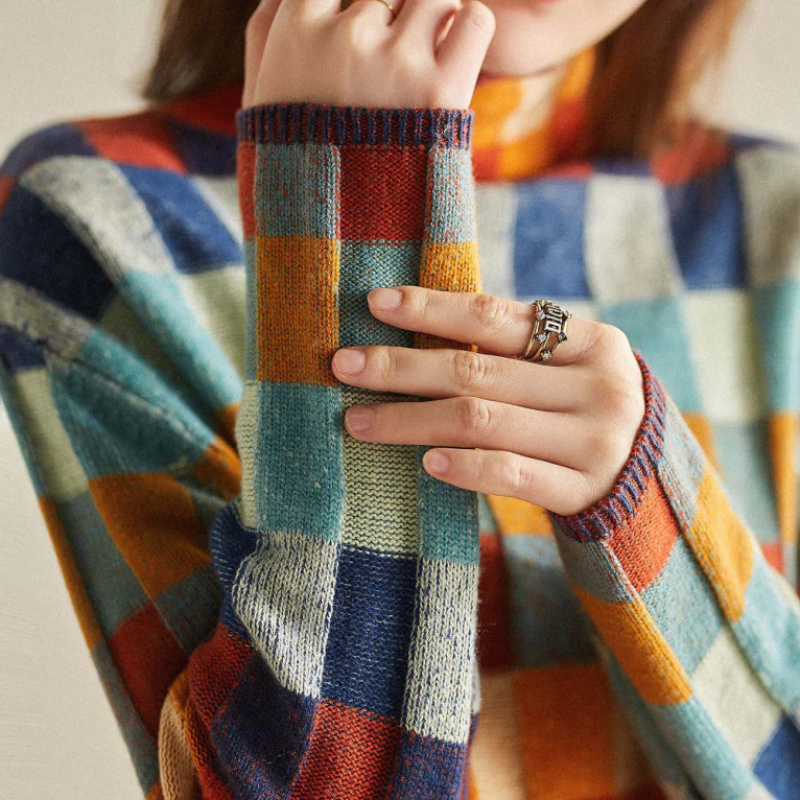 Emeline - Cozy Retro Sweater