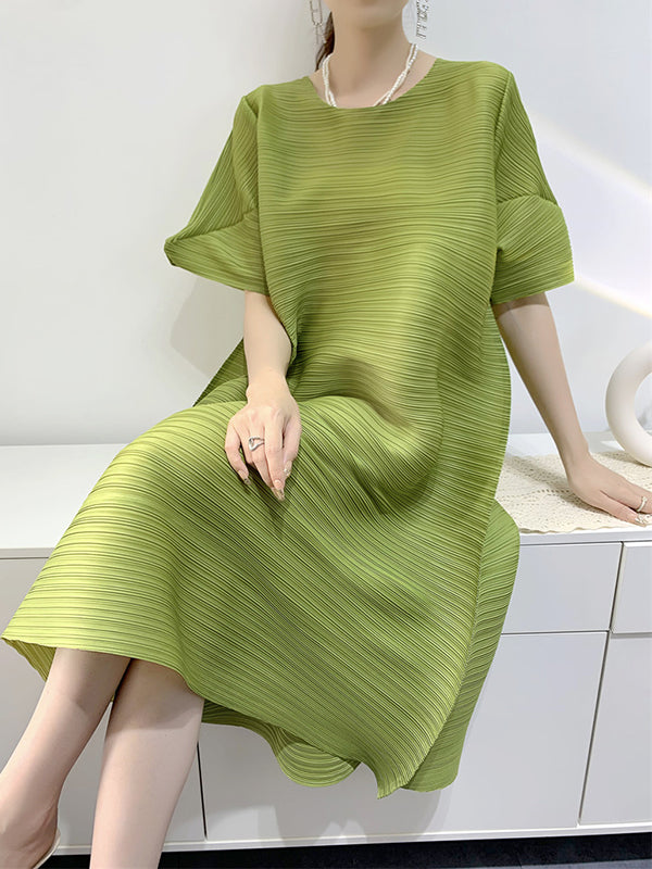 Loose Pleated Round-neck Midi Dresses
