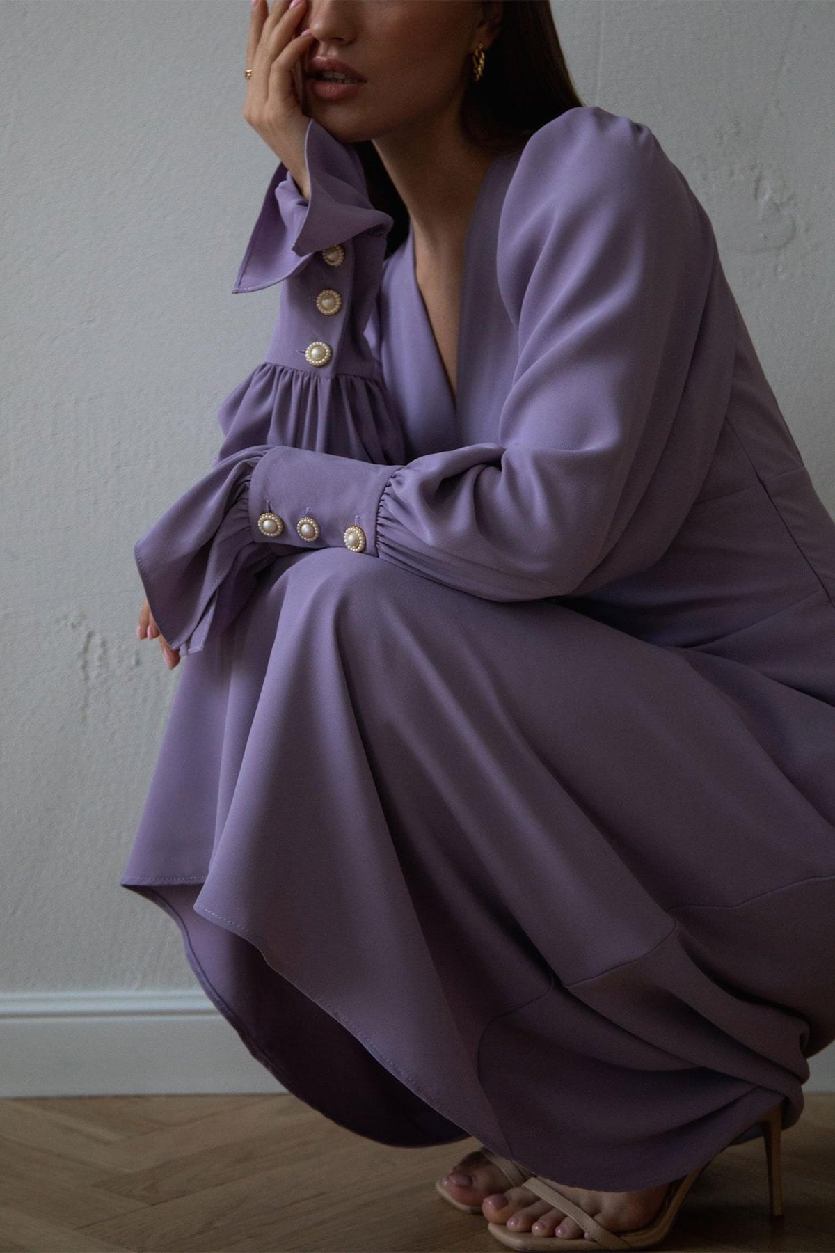 V-neck Lantern Sleeve Midi Dress