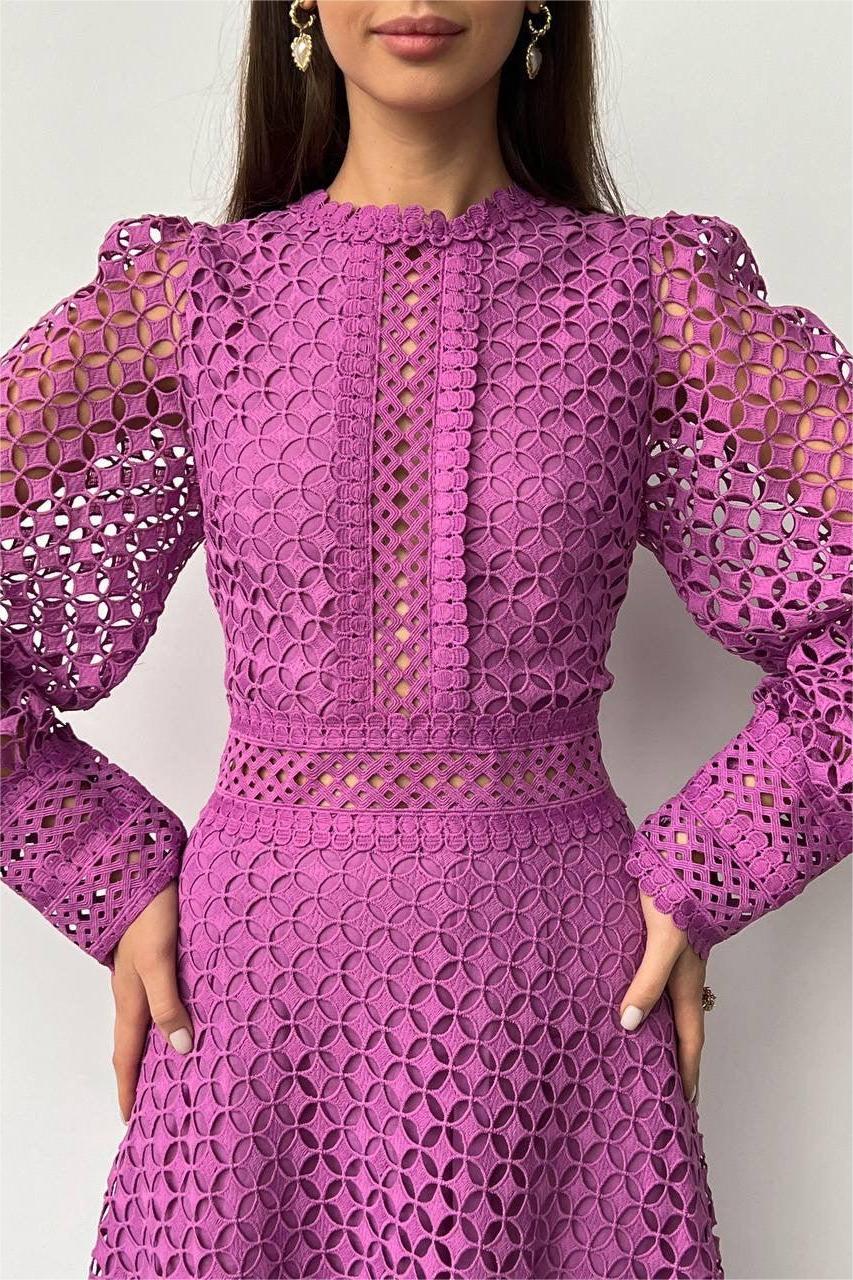 Lace Lantern Sleeve Midi Dress