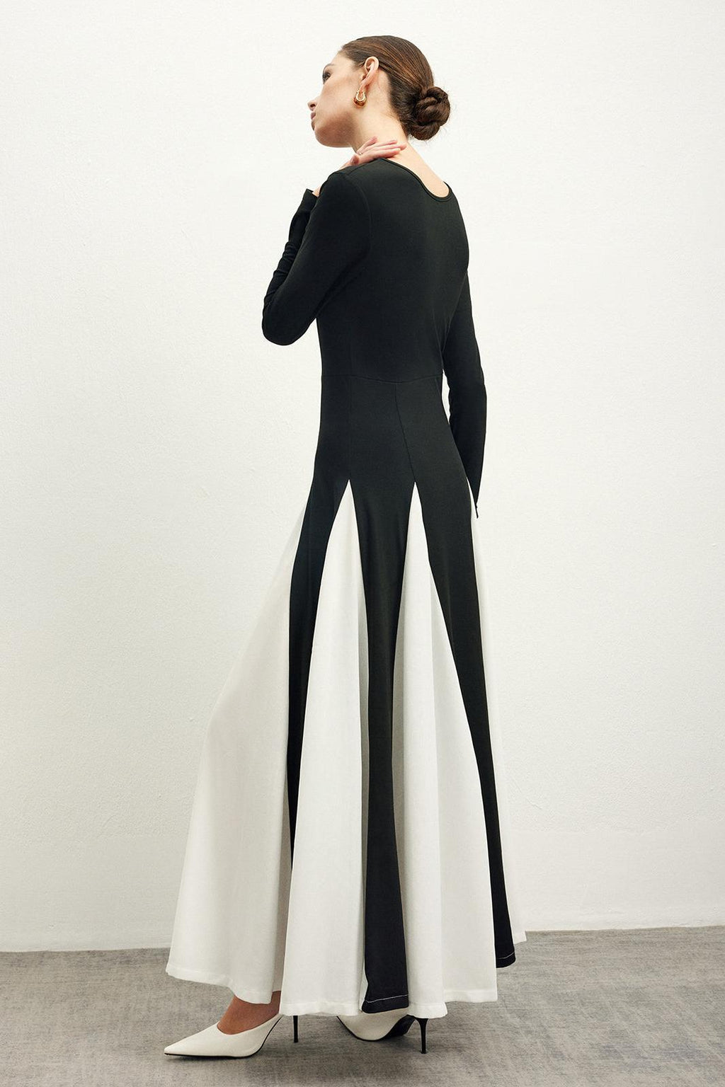 Contrast Color Long Sleeve Midi Dress