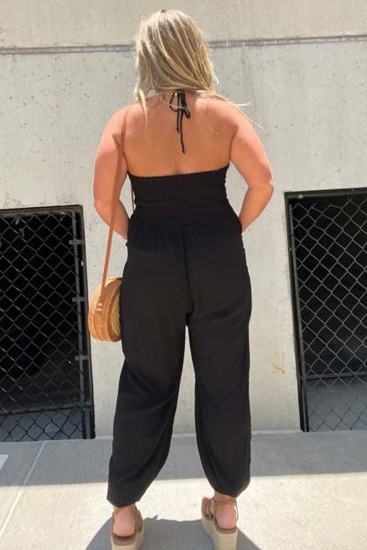 Low Cut Halterneck Pocketed Jumpsuits