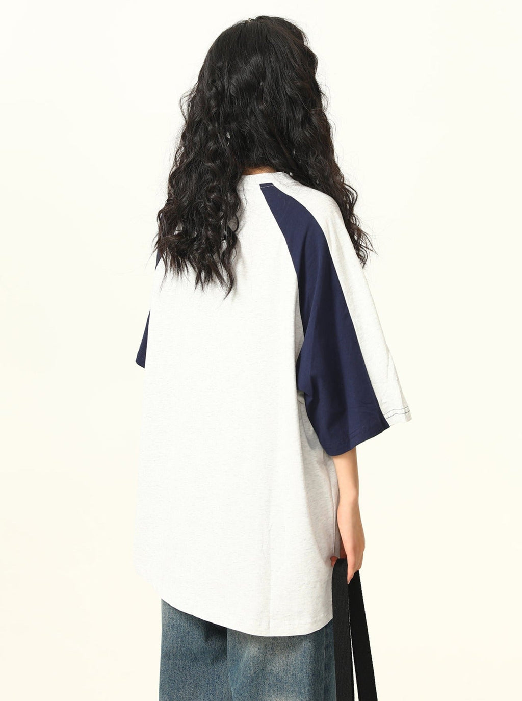 -style Raglan T-shirt