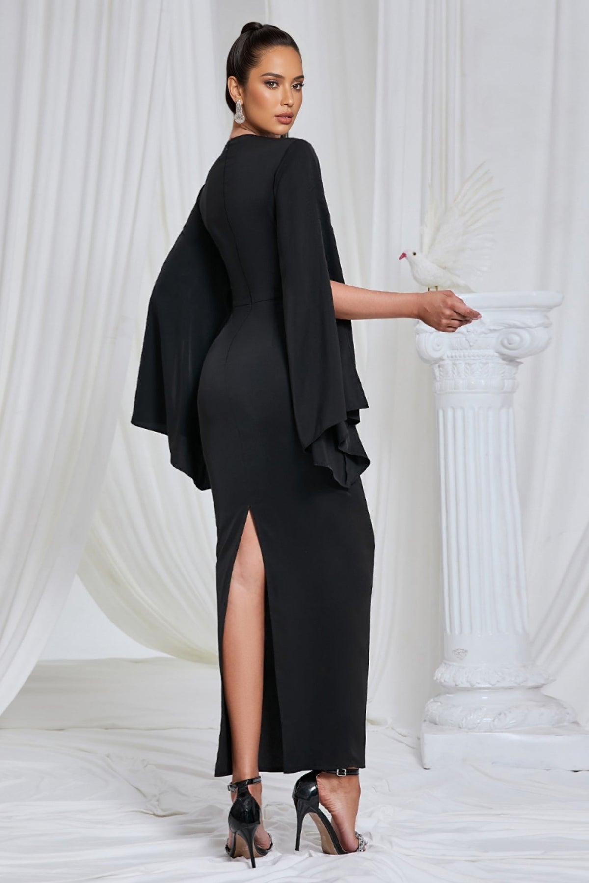 Nali Black Round Neck Maxi Dress