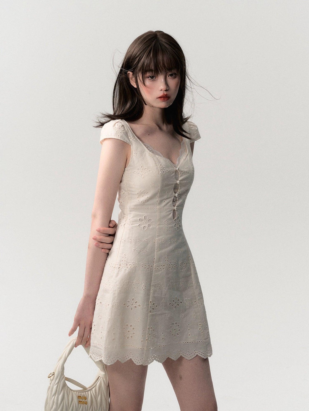 Oakmoo Off-white Cotton Eyelet Lace Sweetheart Dress