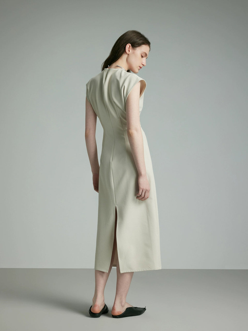 Round Neck Sleeveless Midi Dress