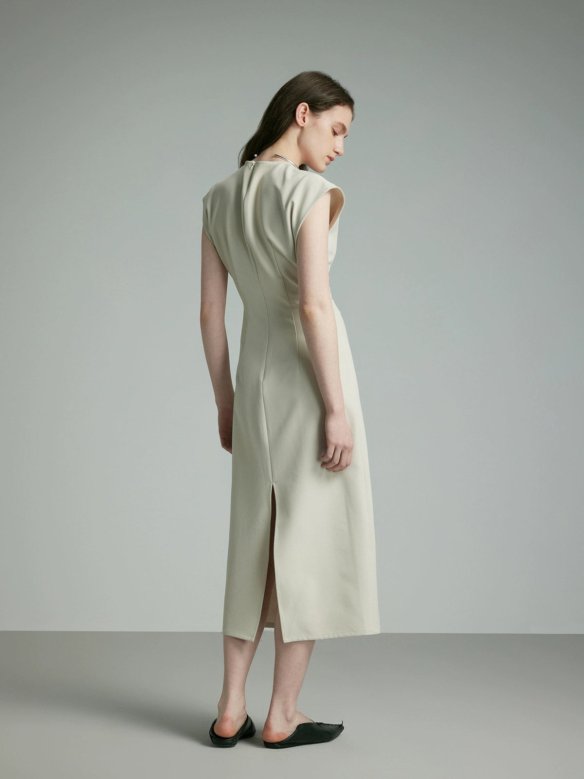 Round Neck Sleeveless Midi Dress