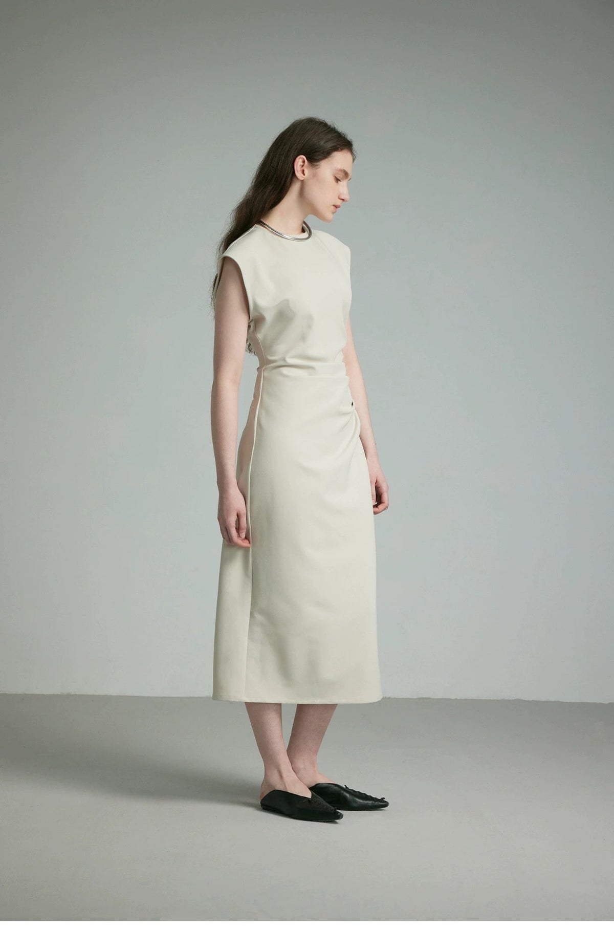Round Neck Sleeveless Midi Dress