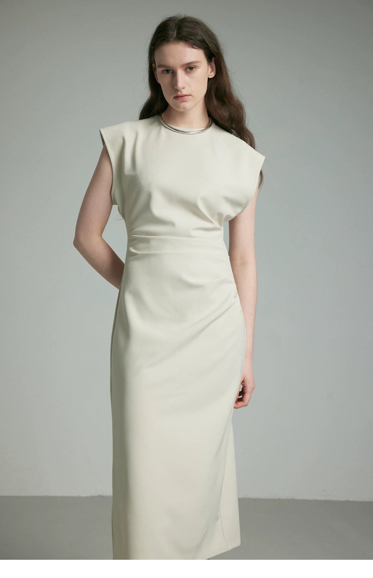 Round Neck Sleeveless Midi Dress