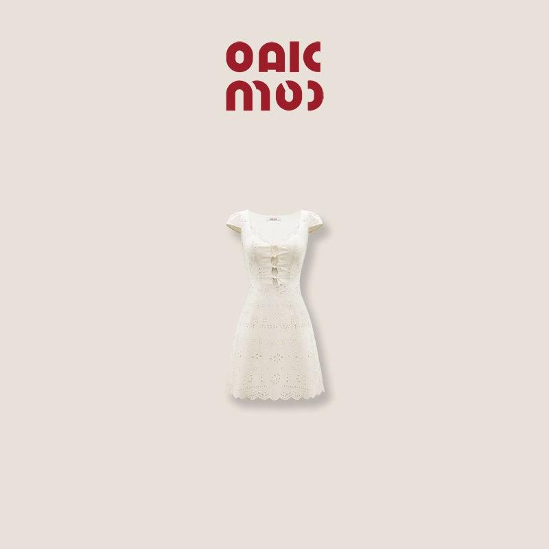 Oakmoo Off-white Cotton Eyelet Lace Sweetheart Dress