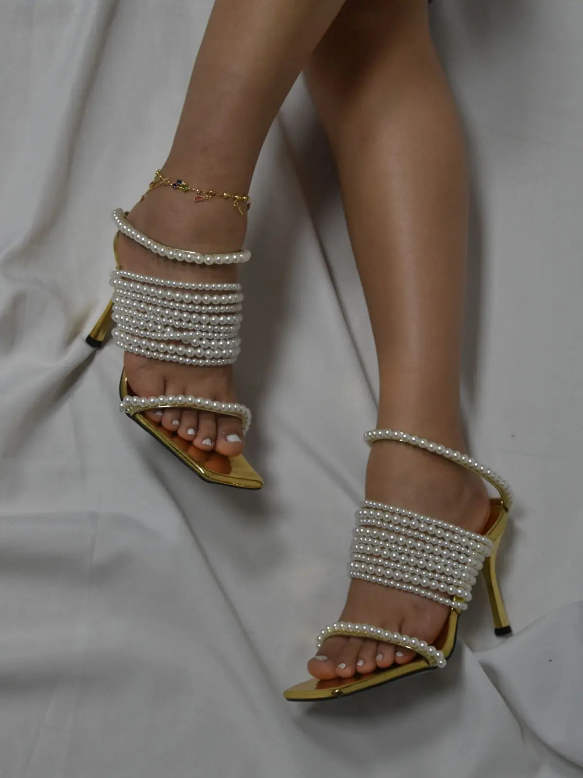 Brand Desigh New Gold String Bead Pearl Wrap Slip on Thin Heels Party Summer Sandals Bride Wedding Dress Shoes