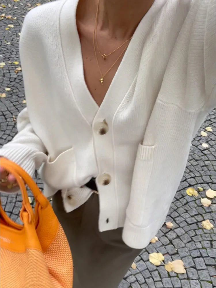 Zoey - Classic V-neck Sweater