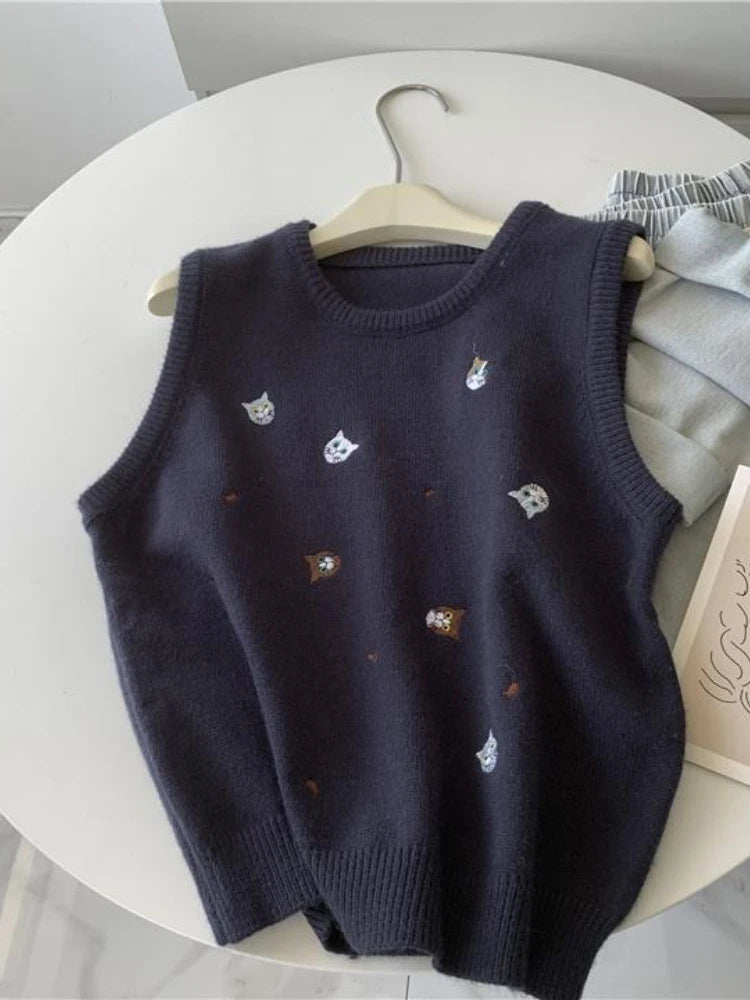 Korobov Cat Embroidery Preppy Sweater Vest Female Chalecos Para Mujeres Grey Temperament Autumn Loose Knitted Waistcoat Top